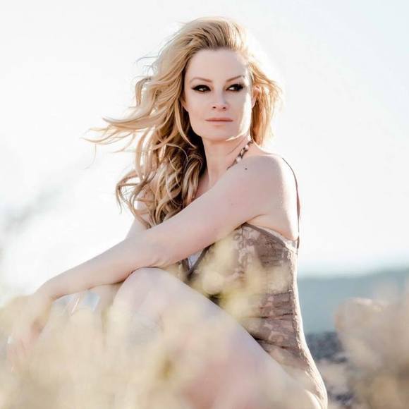 Meet your Posher, Shawna - Picture 1 of 1